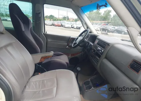 2002 Volkswagen Eurovan Gls из США, поврежденный, VIN WV2KB47052H026745